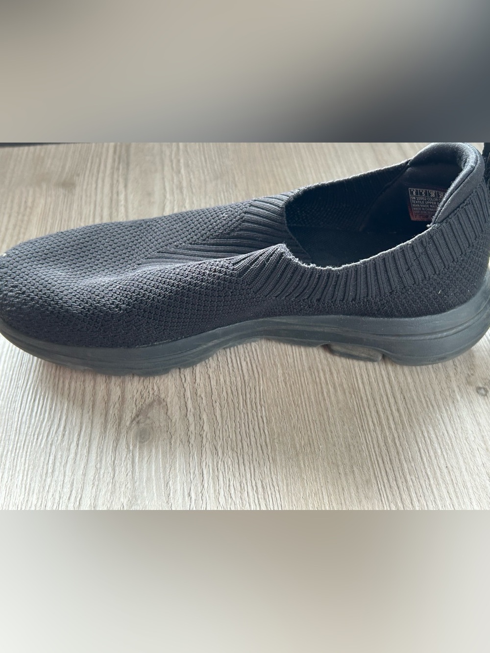 Skechers Women's Go Walk Arch Fit-Iconic Sneaker, Black/Black, 8 - Picture 11 of 11